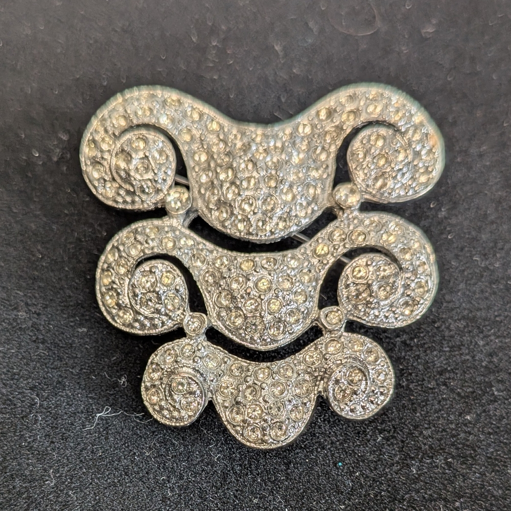 Vintage Doreen Ryan Art Deco Descending Scroll rhinestone Brooch Curve Swirl Pin